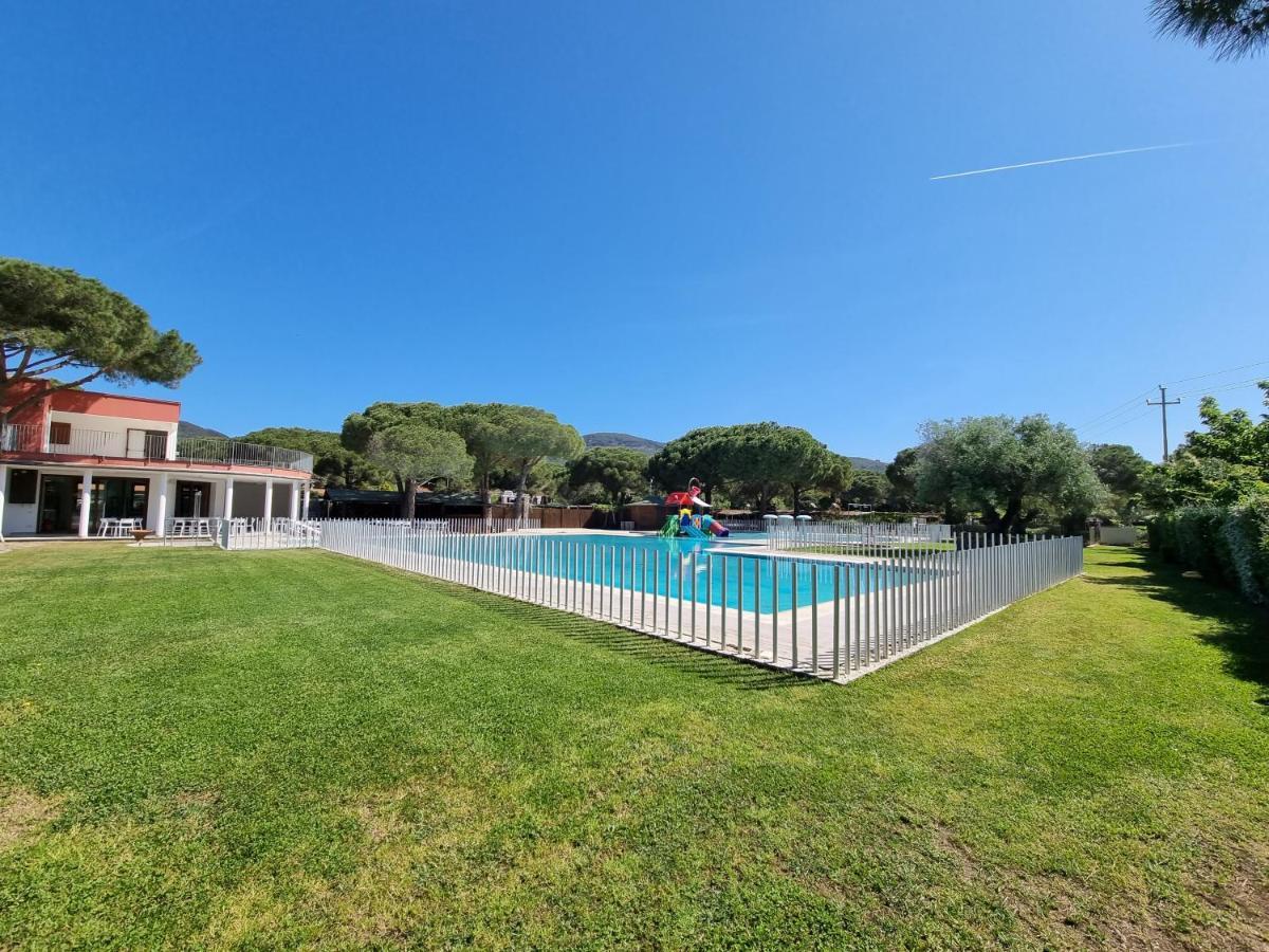Camping Lacona Pineta Capoliveri  Exterior foto